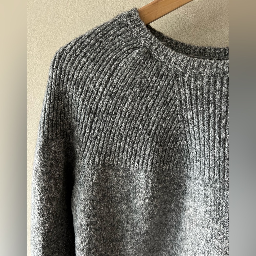 Zara Sweater - Picture 2 of 5